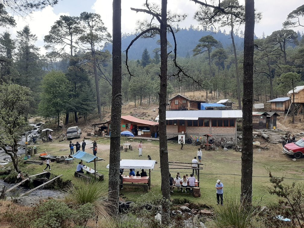 Cabañas y Restaurantes en la Presa Iturbide Cabañas en la Presa Iturbide